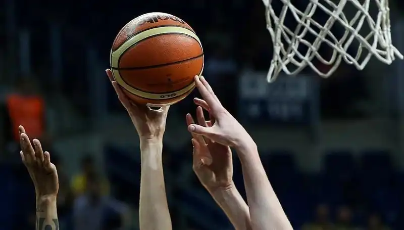 Fenerbahçe ve Beşiktaş Kadın Basketbolunda Tarihi Yarı Final Serisine Hazırlanıyor