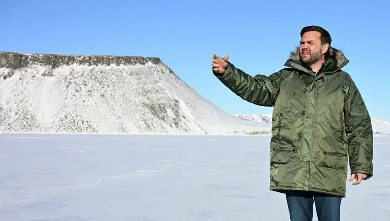 Trump'ın Grönland İsteği: ABD ve Danimarka İlk Kez Masada!