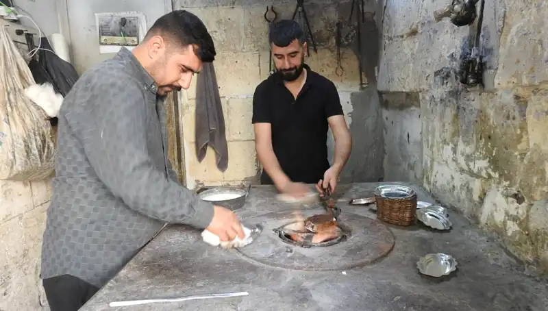 İşi Öğretecek Usta Çırak Bulamıyor: Geleneksel Meslekler Tehlikede!