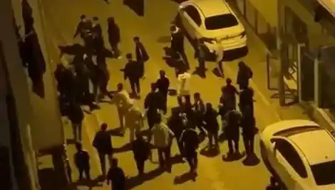 Esenyurt’ta Sopalı Çatışma: Gençler Arasında Mahalle Baskını Neden Oldu?