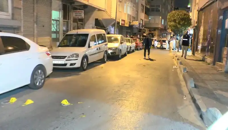 İstanbul'da Motosikletli Silahlı Saldırı: Sokaklar Kana Bulandı