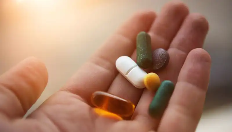 Doktor Kontrolünde Şok: Popüler Vitamin Takviyeleri Organ Yetmezliğine Yol Açabilir mi?