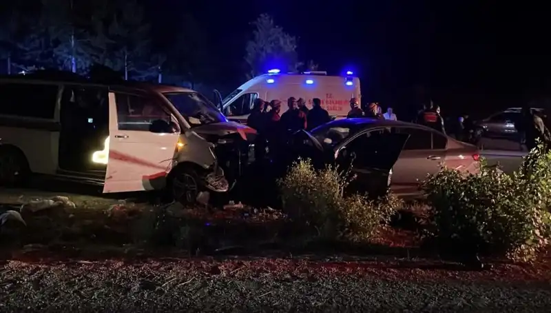 Ters Yön Faciası: Kafa Kafaya Çarpışma Sonrası Can Kaybı!