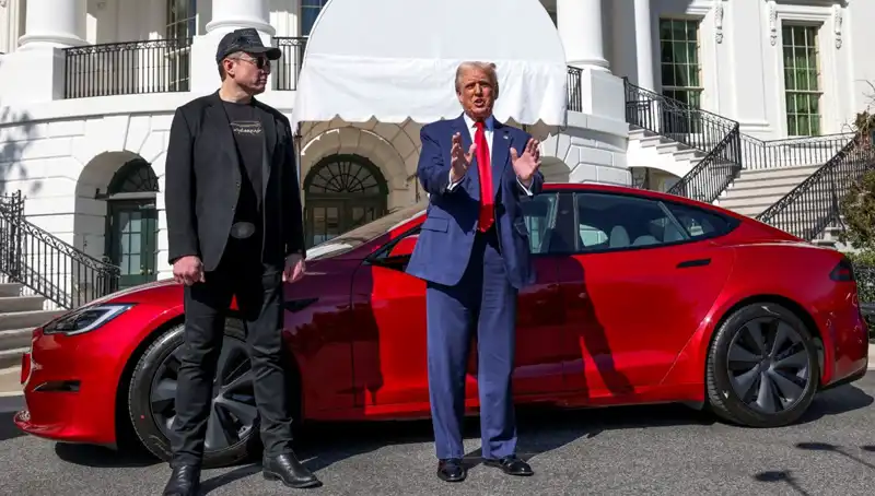 Tesla'nın Güvenliği Tehdit Altında: Elektrikli Araçlara Saldırının Cezası 20 Yıl Hapis!