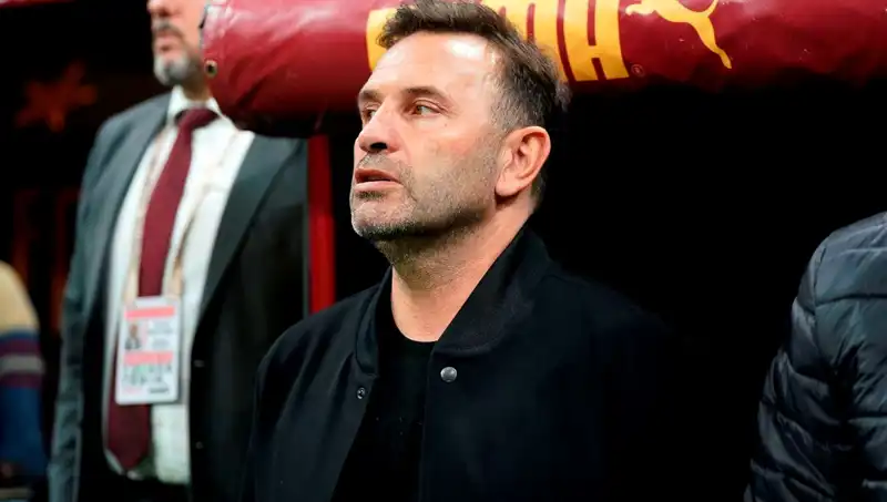 Galatasaray'da Okan Buruk'tan Şaşırtan Hamle: Sadece Tek Değişiklik!