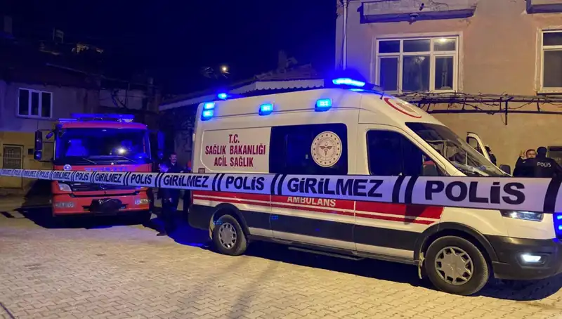 Yaşlı Adamın Esrarengiz Ölümü: Evinin İçinde Yanmış Halde Bulundu