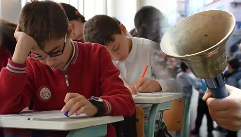 Okullarda Ara Tatil 9 Gün Mü? MEB 2024-2025 Takvimi Açıklandı!