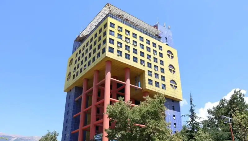 Dünyanın En Saçma Binası Yerine Yeni ve İlginç Proje Başlatıldı!