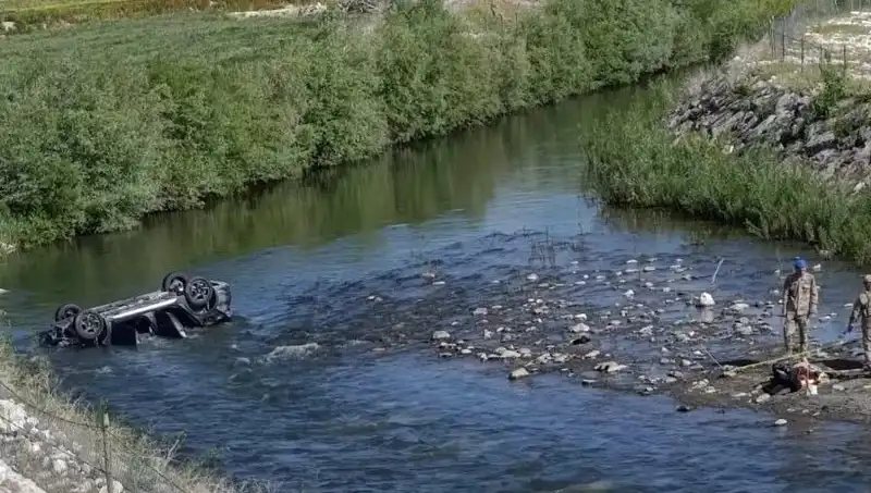 Bayram Yolculuğu Esnasında Talihsiz Kaza: Bir Aile Kayboldu