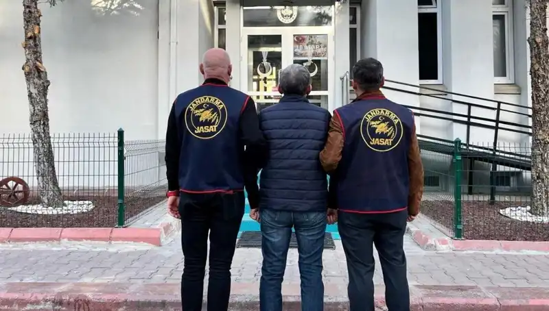 MİT TIR'larının Durdurulmasıyla İlgili Emniyet Müdürü Yakalandı