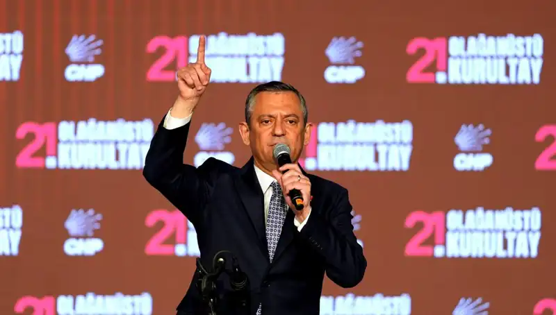 Özgür Özel'in "Cunta" Açıklamaları Mahkemeye Taşındı: Siyasi Gerilim Tırmanıyor