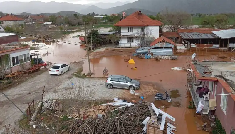 Burdur’da Şiddetli Yağışlar Sonrası Hayat Durma Noktasına Geldi!