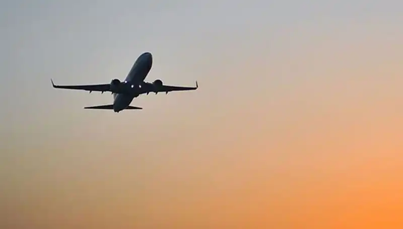 İstanbul’a Geri Dönen THY ve Pegasus Yolcu Uçaklarıyla Seyahat İmkanları