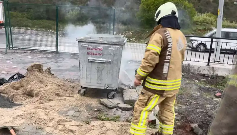 Başakşehir’de Çöp Konteynerinde Duman: Kimyasal Maddeden Dolu Panik Anları