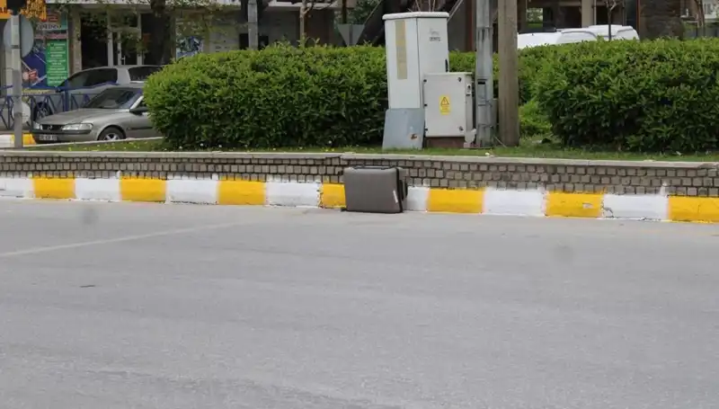 Minibüsten Düşen Valiz, Şok Eden Olayı Ortaya Çıkardı!