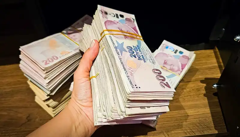 Türkiye'de Mevduat Tutarı 12 Trilyon Liraya Ulaştı: Ekonomik Veriler Ne Anlatıyor?