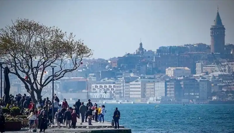 İstanbul'a Bahar Müjdesi: Hafta Sonu Sıcak Hava Geliyor
