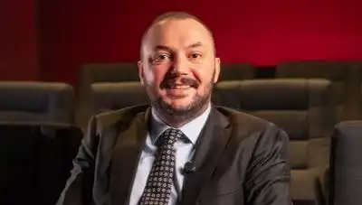 Siyaset Bilimci Onur Alp Yılmaz’a Yönelik Soruşturma Başlatıldı: Neden Bu Kadar Tartışmalı?