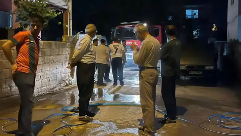 Park Halindeki Araç Alev Alev Yandı: Olayın Detayları