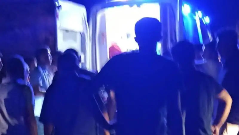 Otomobil Uçuruma Düştü: Sürücü Hayat Mücadelesi Veriyor!