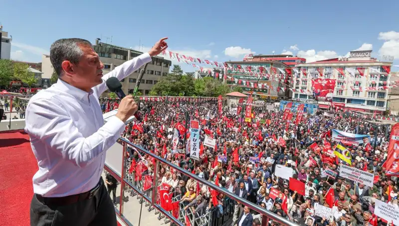 Özgür Özel, Örgütün Silah Bırakmasını Desteklediklerini Açıkladı!