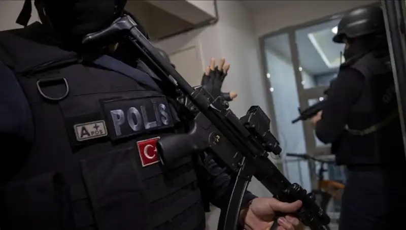 Türkiye'de DAEŞ'e Büyük Darbe: 17 İlde 89 Şüpheli Yakalandı