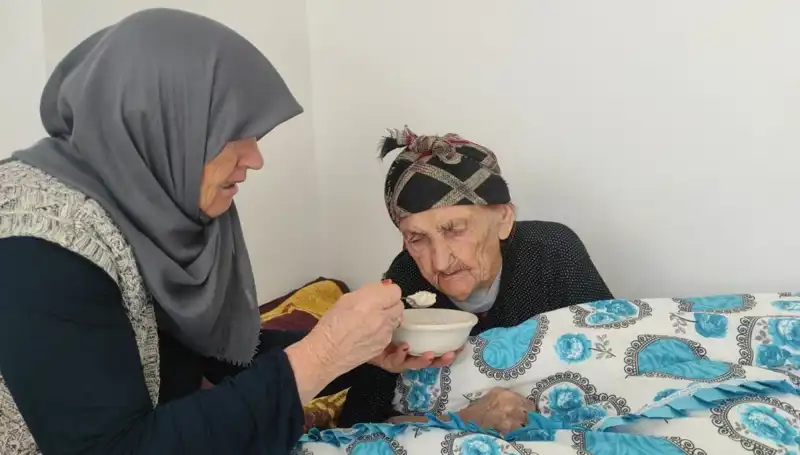 102 Yaşındaki Kezik Nine: Hayatında Hiç Doktora Gitmemesinin Sırrı Ne?
