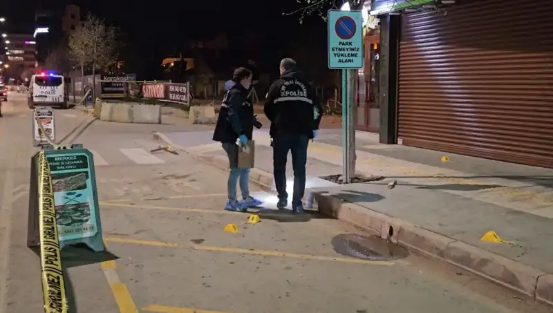 Pideci Dükkanında Kanlı Kavga: 1 Ölü, 3 Yaralı!